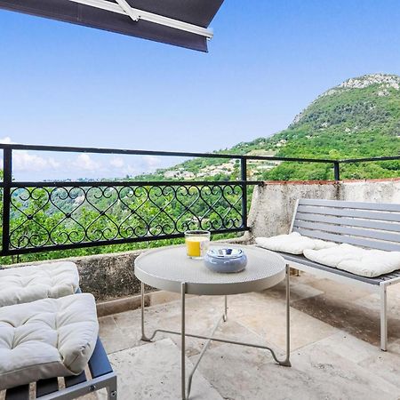 Awesome Apartment In Saint-Jeannet With Kitchen Eksteriør bilde